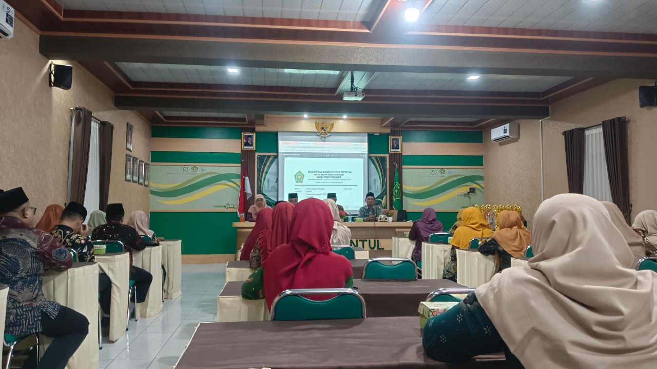 Guru dan Tendik MTsN 9 Bantul Raih Prestasi Gemilang pada Anugerah GTK Kankemenag Bantul 2026
